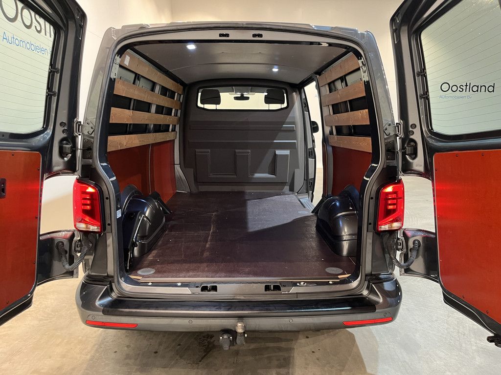 Volkswagen Transporter 2.0 TDI L2H1 150 PK Automaat / Euro 6 / Airco / CarPlay / Cruise Control / Navigatie / Trekhaak / PDC / 37.200 KM !! MARGE !!!