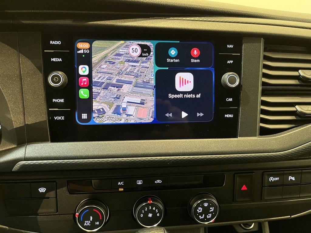Volkswagen Transporter 2.0 TDI L2H1 150 PK Automaat / Euro 6 / Airco / CarPlay / Cruise Control / Navigatie / Trekhaak / PDC / 37.200 KM !! MARGE !!!