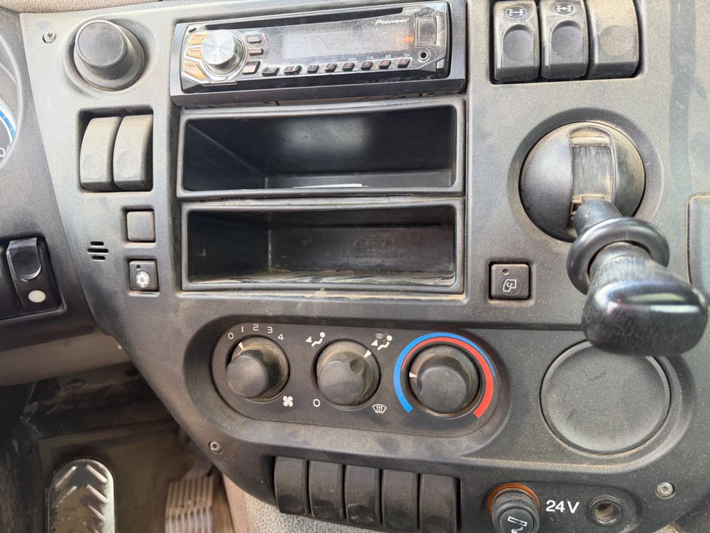 DAF CF 85 410 FAD Haaksysteem Leebur 30 Tons 8x4 Euro 5 ! 525.000 km