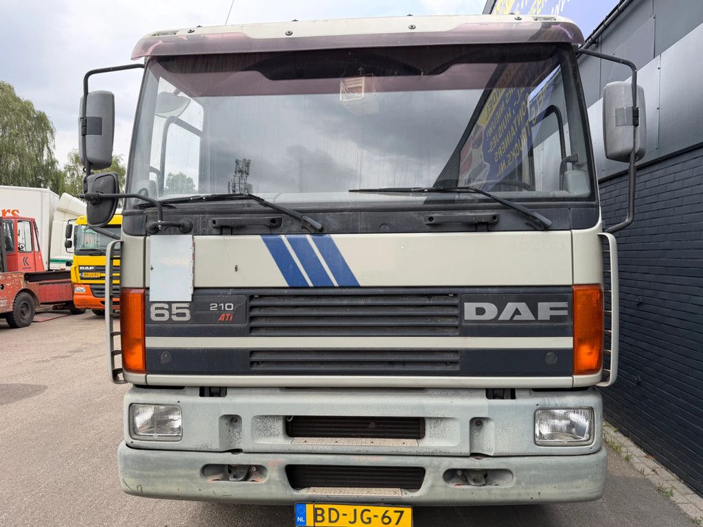 DAF AE65NC 210 ATi Bakwagen met Laadklep 7,5 mtr , Manuel gearbox ! Euro 1 !