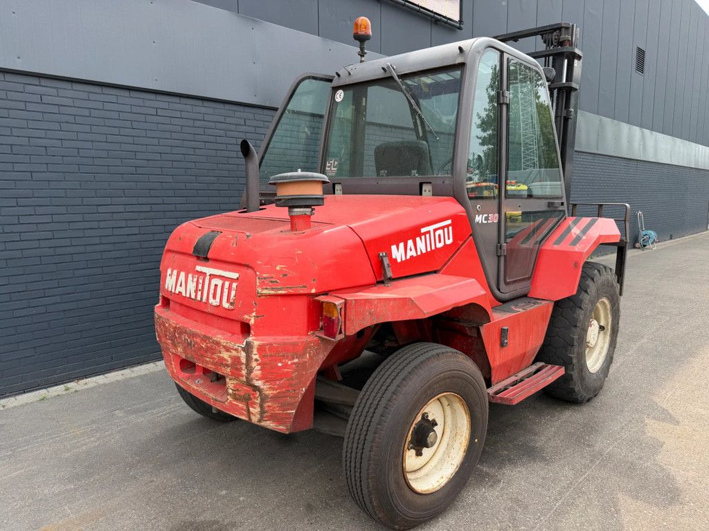 Manitou MC 30 Ruwterreinheftruck ! 9900 uhr ! Nette Staat !