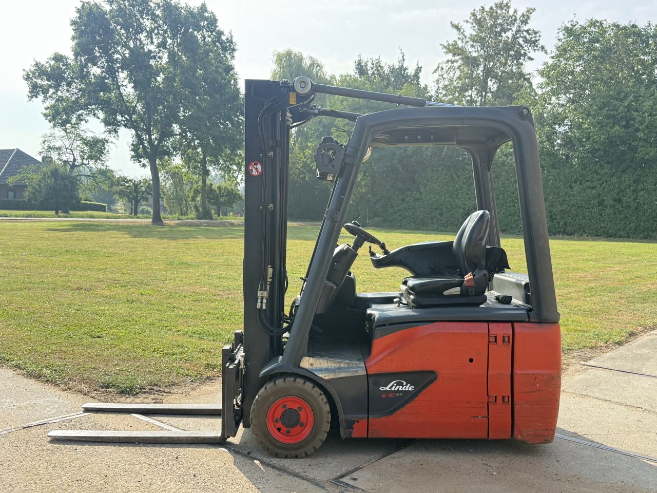 Linde 1600KG triplex freelift Sideshift 4e ventiel 4000uur