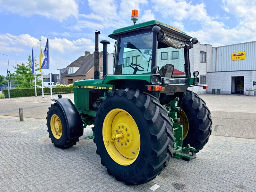 John Deere 4050 4WD