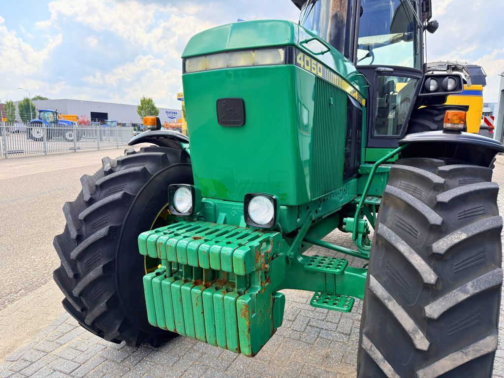 John Deere 4050 4WD