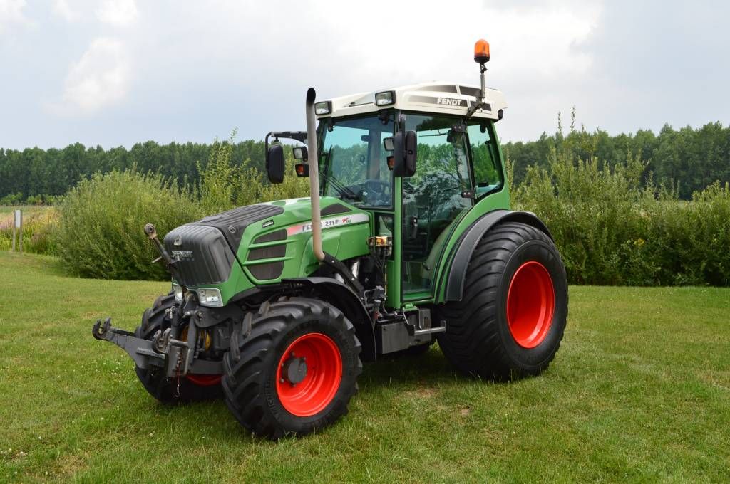 Fendt 211 F Vario Profi