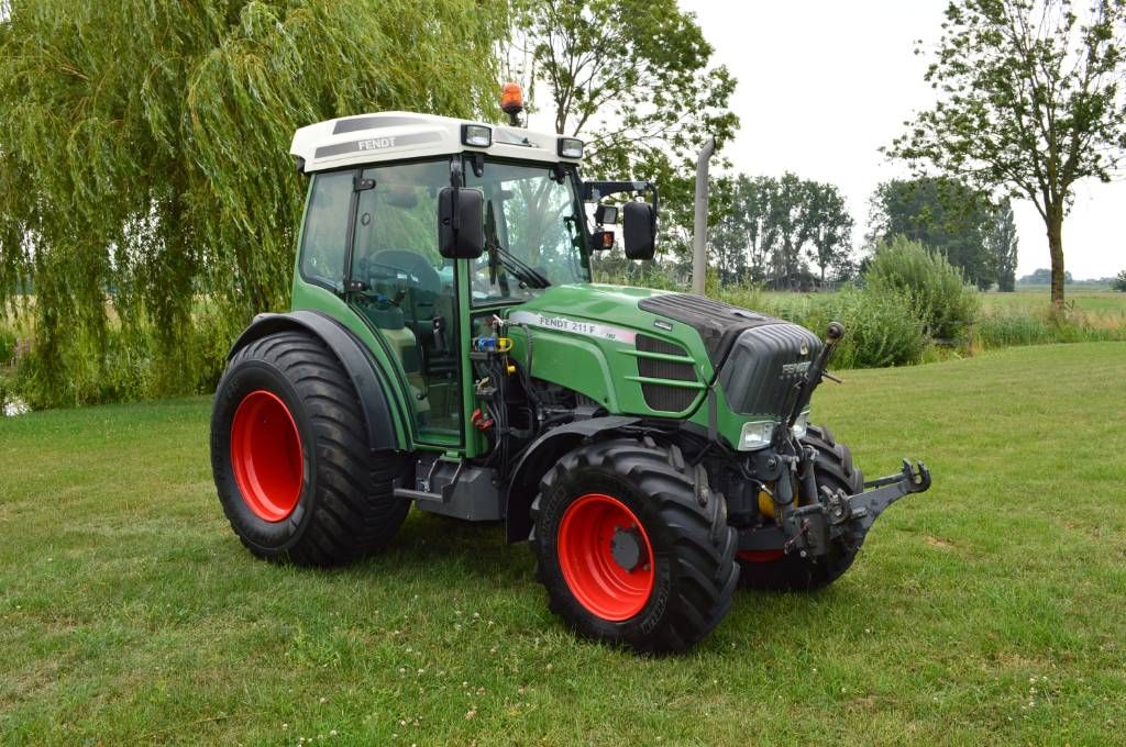 Fendt 211 F Vario Profi