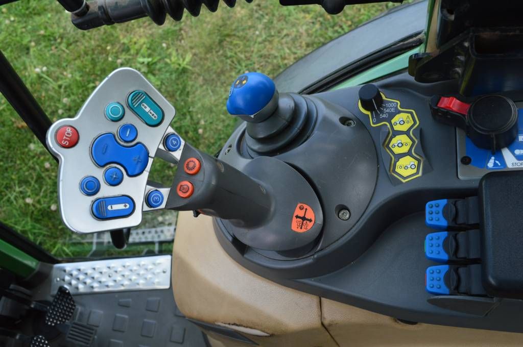 Fendt 211 F Vario Profi