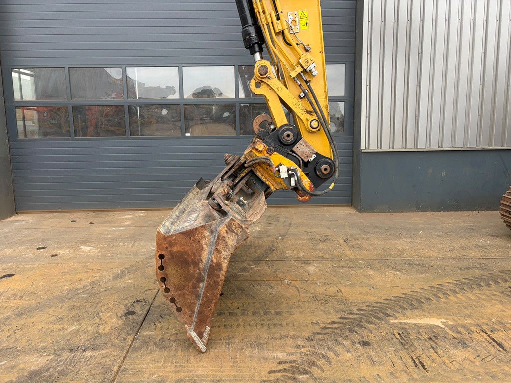 Caterpillar 320FL