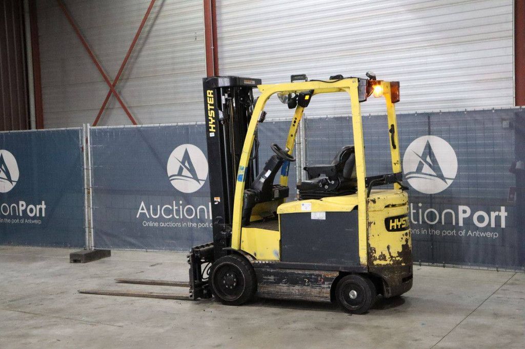 Hyster E2.5XN MWB Electric Forklift 1840kg 5.55m 2014