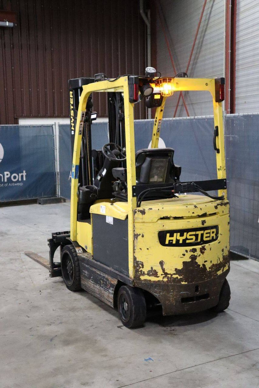 Hyster E2.5XN MWB Electric Forklift 1840kg 5.55m 2014
