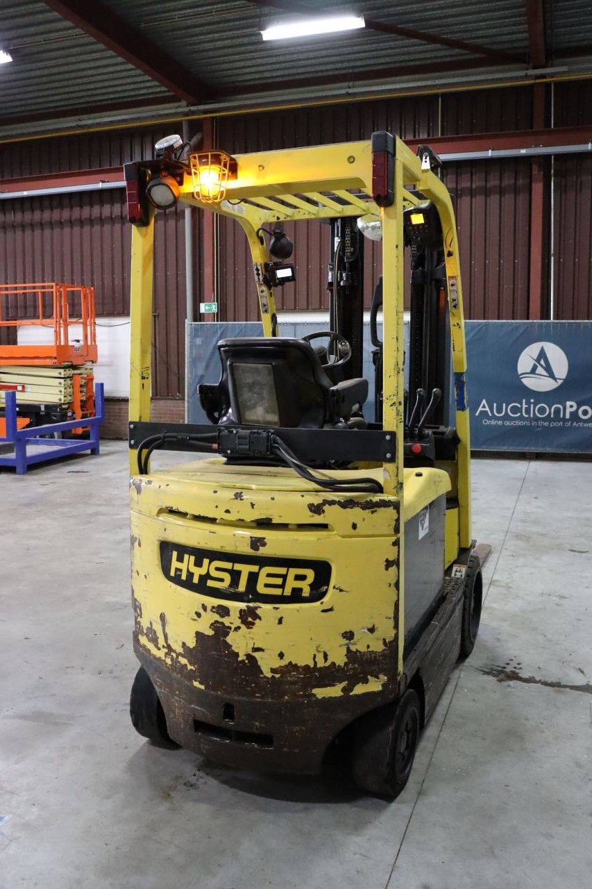 Hyster E2.5XN MWB Electric Forklift 1840kg 5.55m 2014