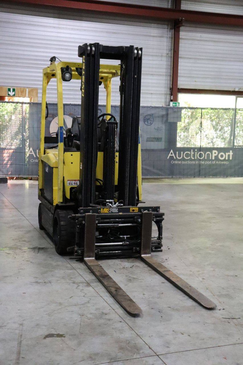 Hyster E2.5XN MWB Electric Forklift 1840kg 5.55m 2014