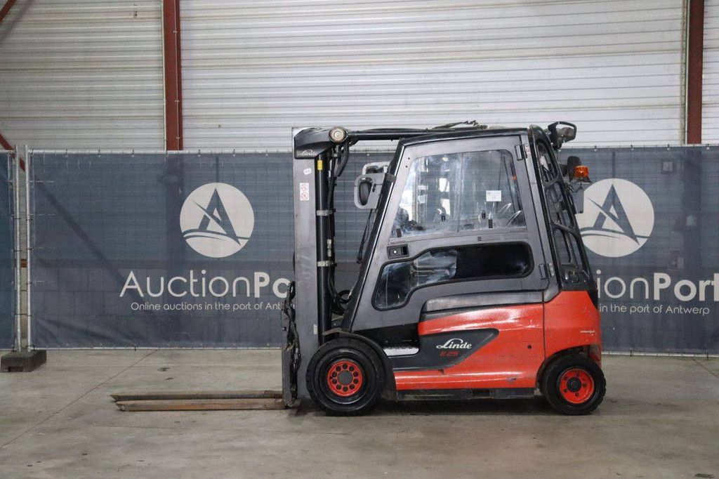 Linde E25-01 Electric Forklift 2500kg 4.2m 2018