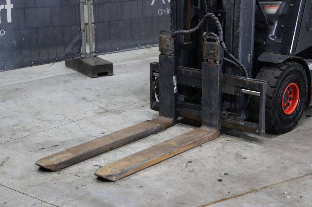 Linde E25-01 Electric Forklift 2500kg 4.2m 2018