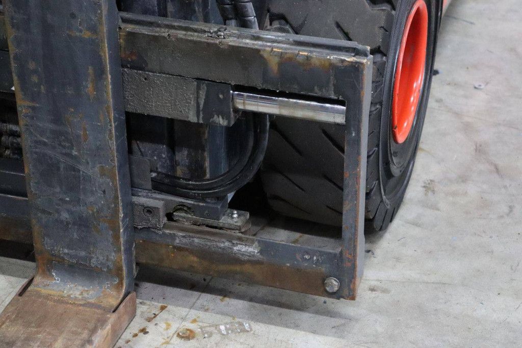 Linde E25-01 Electric Forklift 2500kg 4.2m 2018