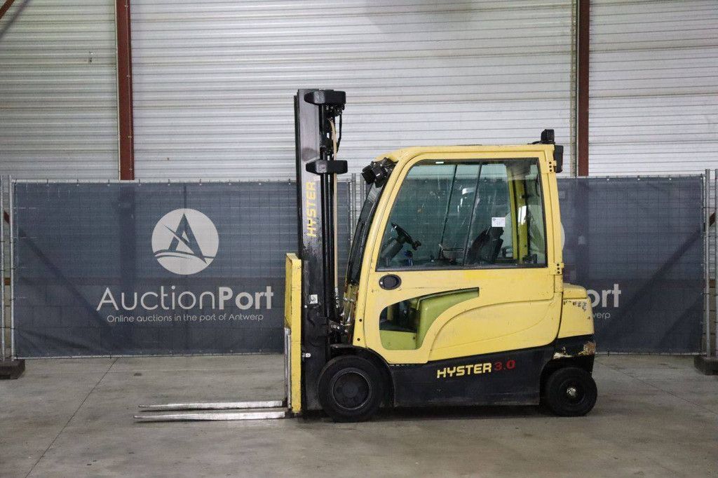 Hyster J3.0XN Elektrogabelstapler 2530 kg 5,8 m 2016