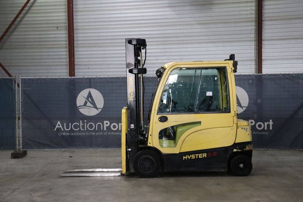 Hyster J3.0XN Elektrogabelstapler 2530 kg 5,8 m 2016