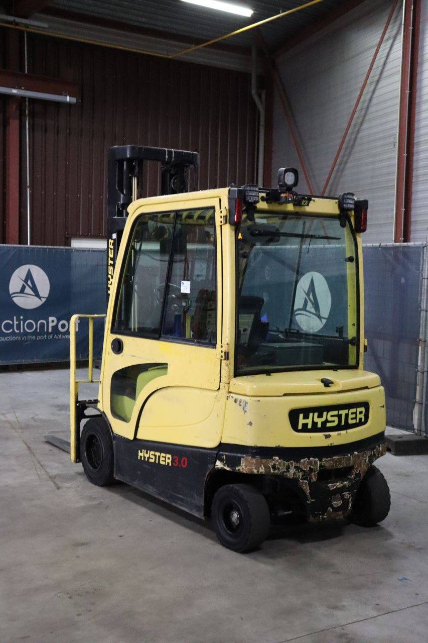 Hyster J3.0XN Elektrogabelstapler 2530 kg 5,8 m 2016