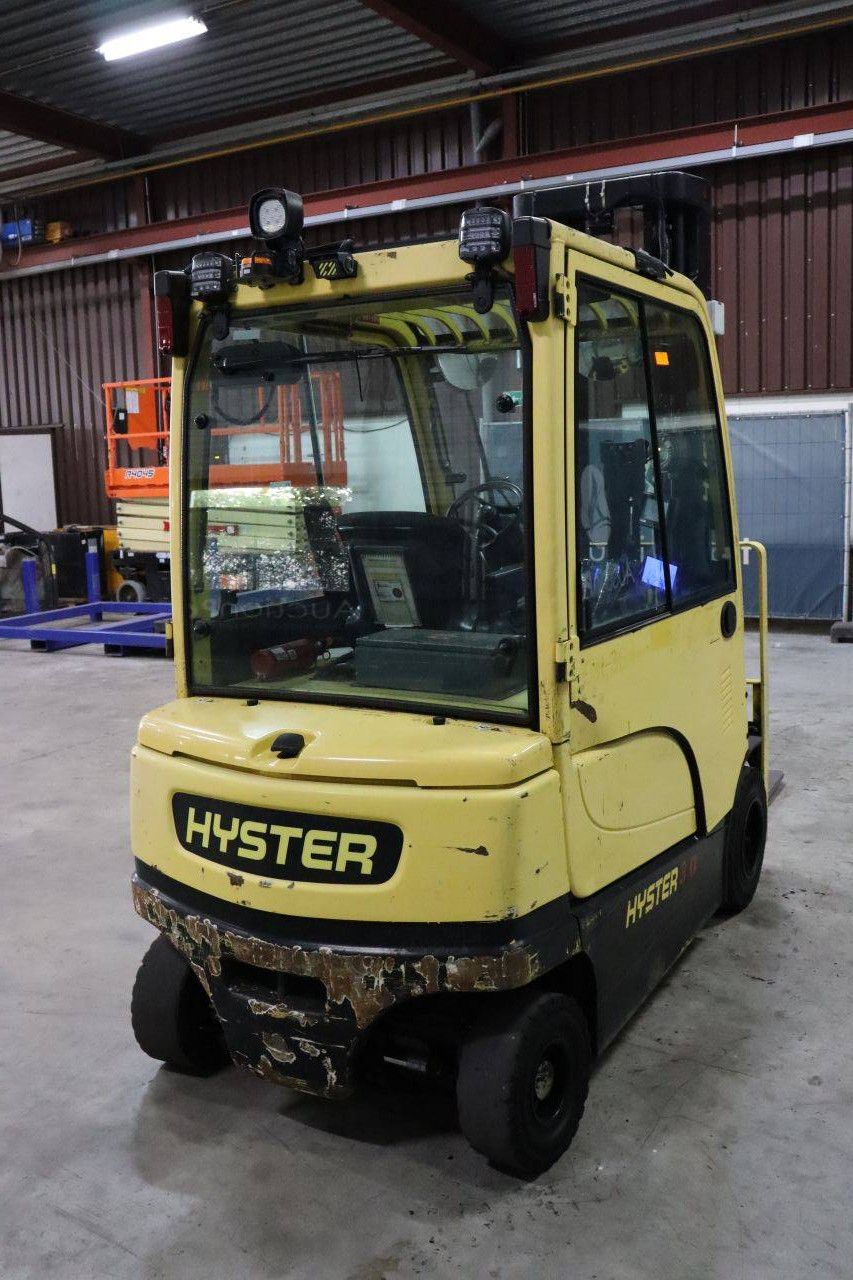 Hyster J3.0XN Elektrogabelstapler 2530 kg 5,8 m 2016