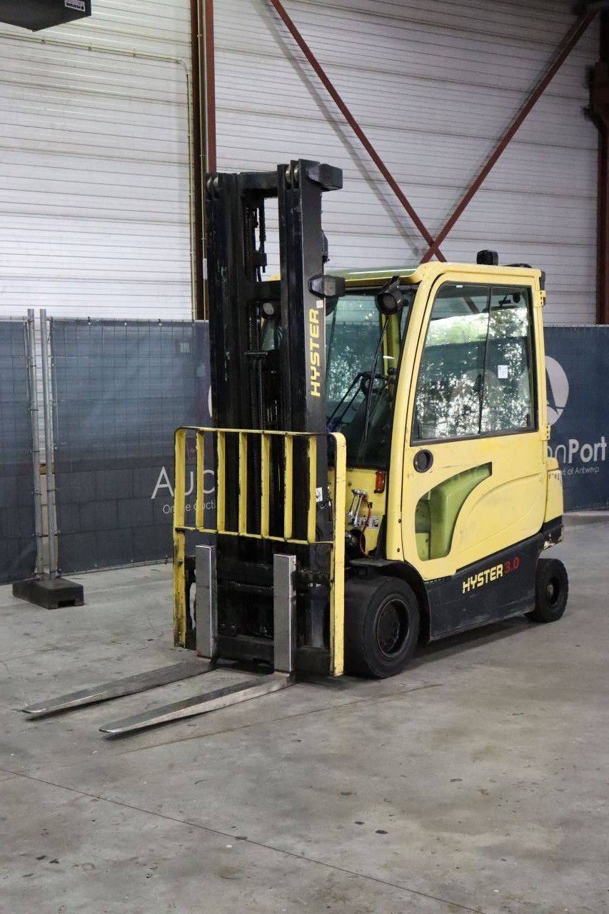Hyster J3.0XN Elektrogabelstapler 2530 kg 5,8 m 2016