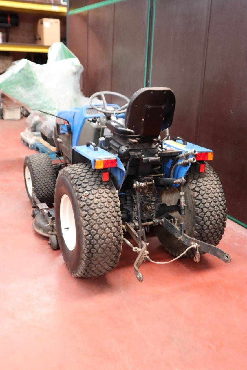Kleintraktor Iseki TM223FH Diesel 22,5 PS mit Mähwerk