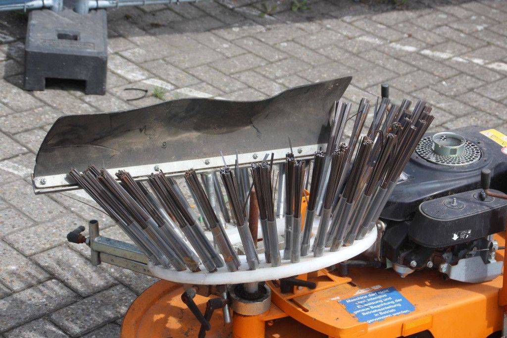 Onkruidborstelmachine Michaelis KM12-SV Benzine (Marge)