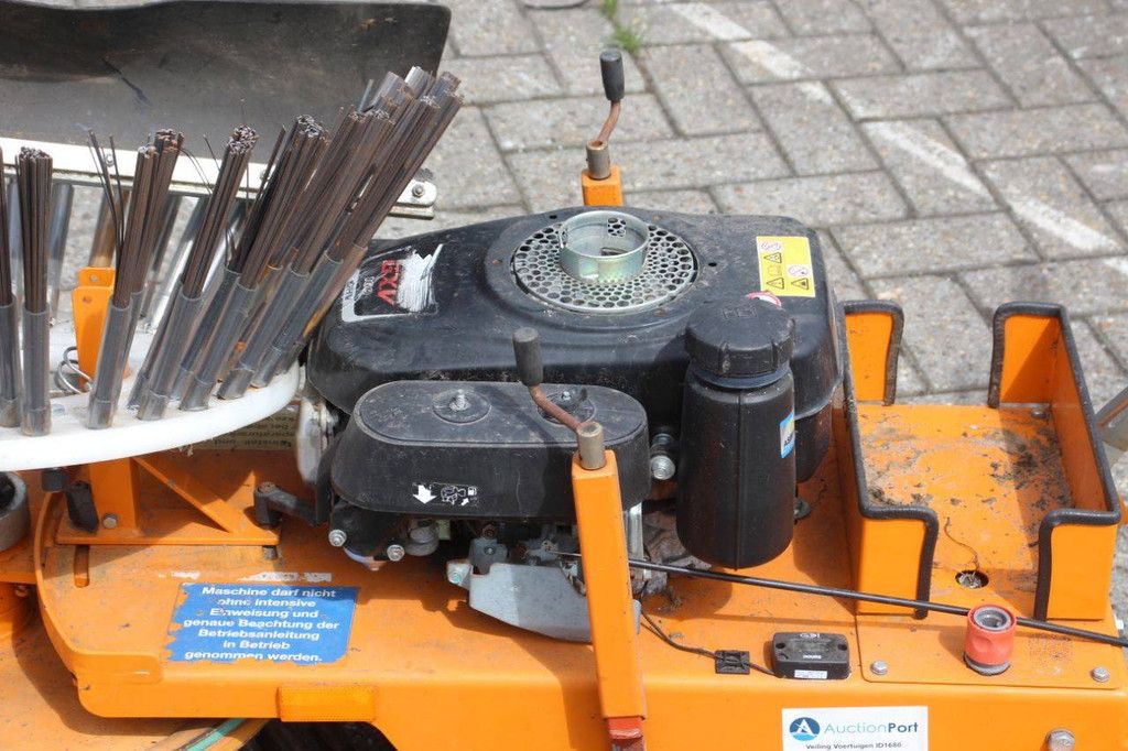 Onkruidborstelmachine Michaelis KM12-SV Benzine (Marge)