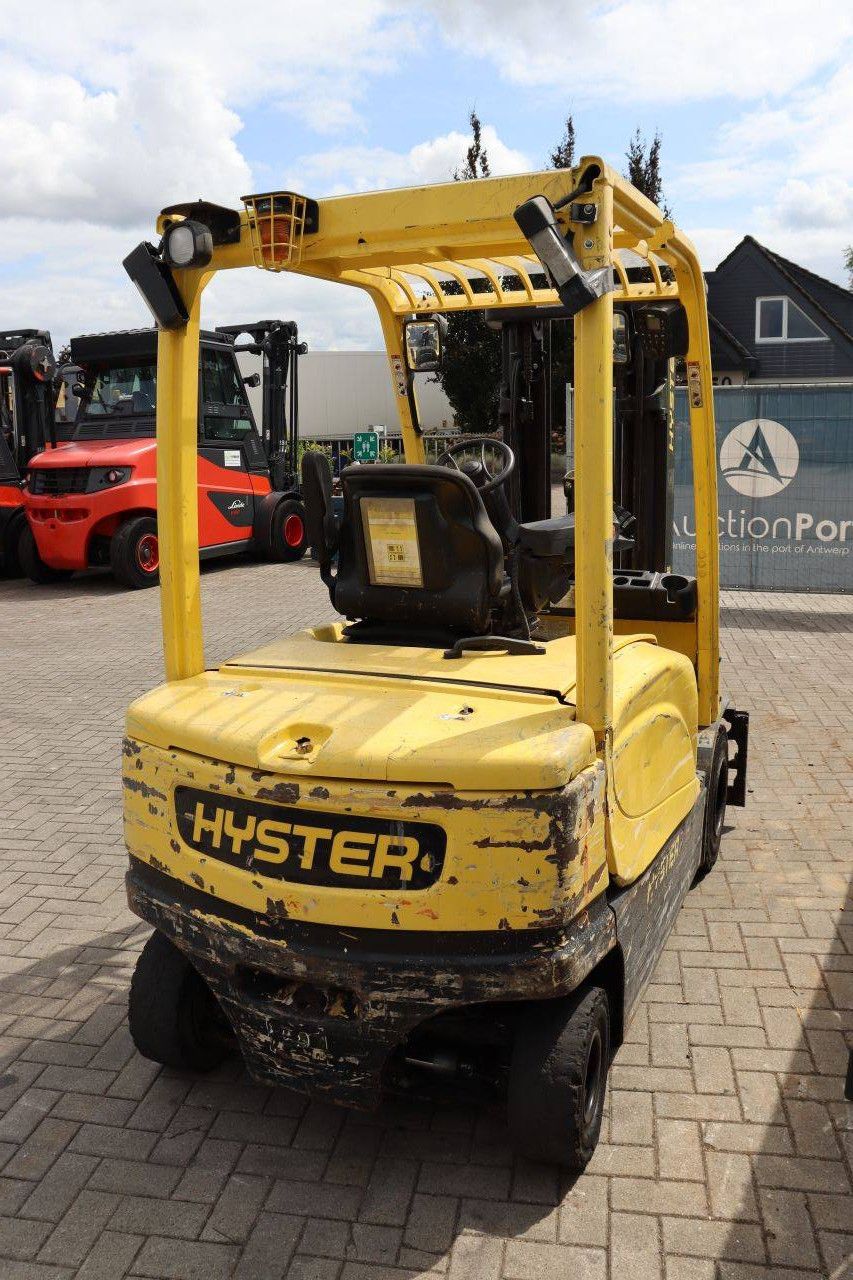 Gabelstapler Hyster J2.5XN Elektro 2410 kg 4,95 m 2013