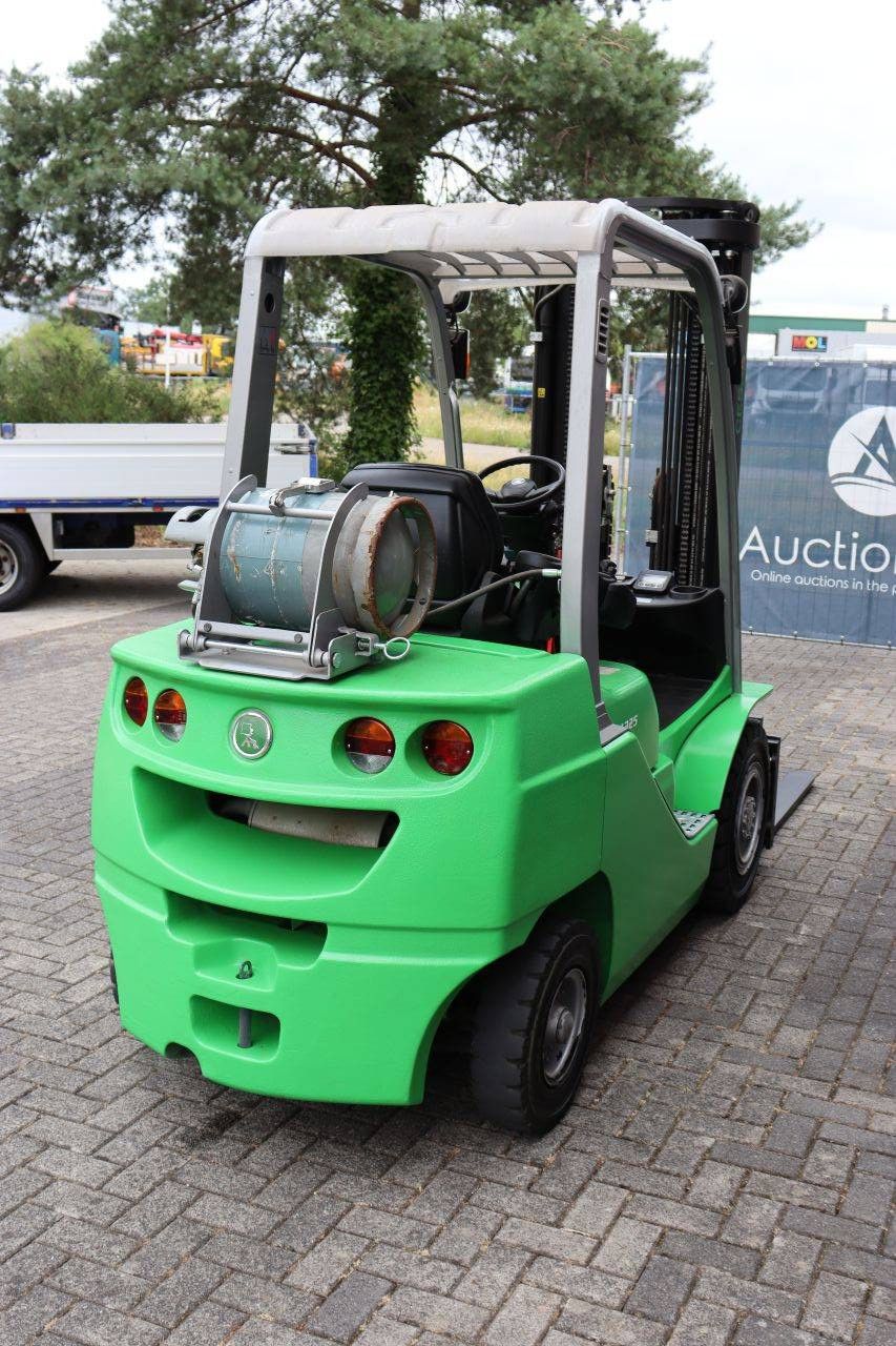 Gabelstapler CESAB M325G LPG 2500kg 5,0m 2018