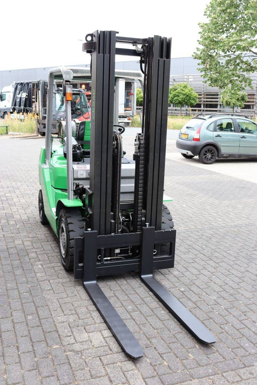 Gabelstapler CESAB M325G LPG 2500kg 5,0m 2018