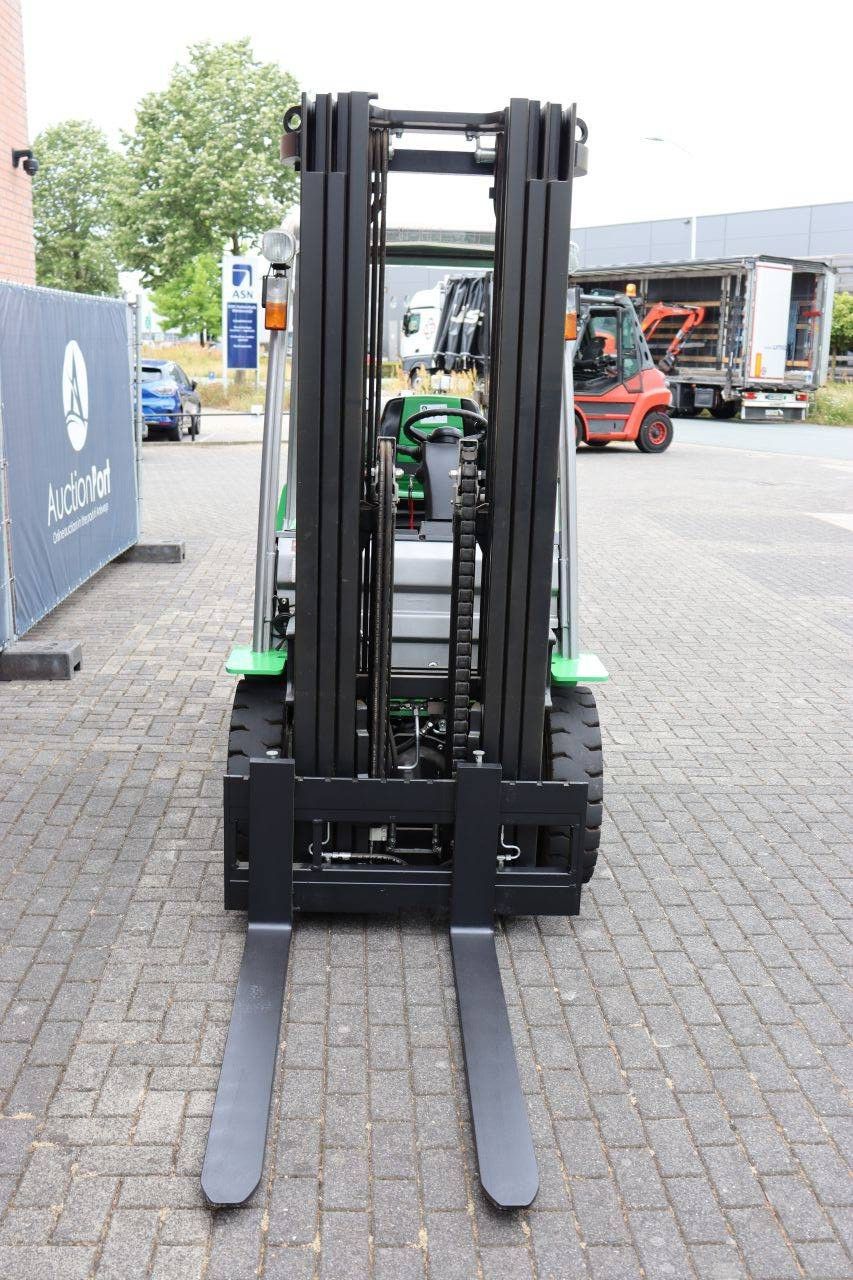 Gabelstapler CESAB M325G LPG 2500kg 5,0m 2018