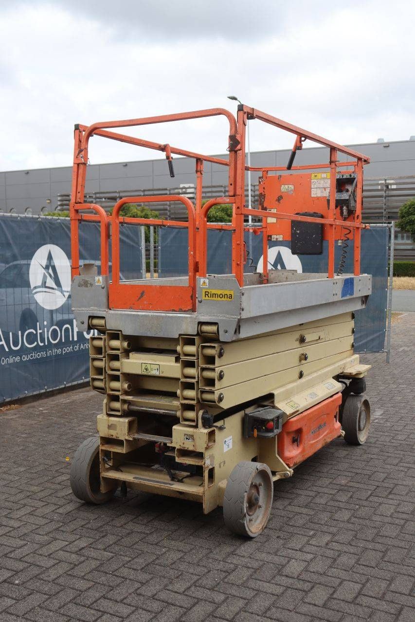 Scissor lift JLG 3246 ES Electric 11.68m 2011