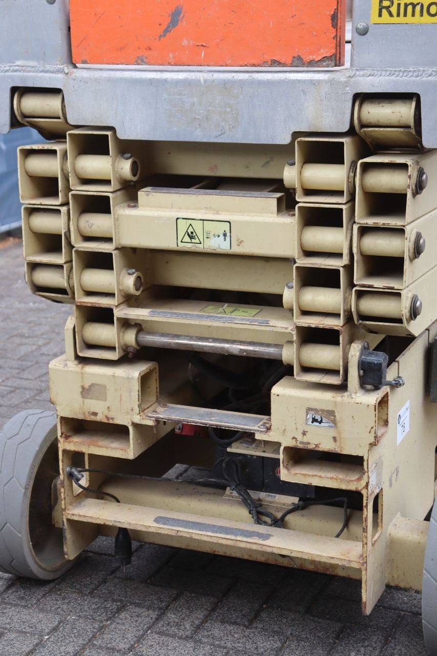 Scissor lift JLG 3246 ES Electric 11.68m 2011