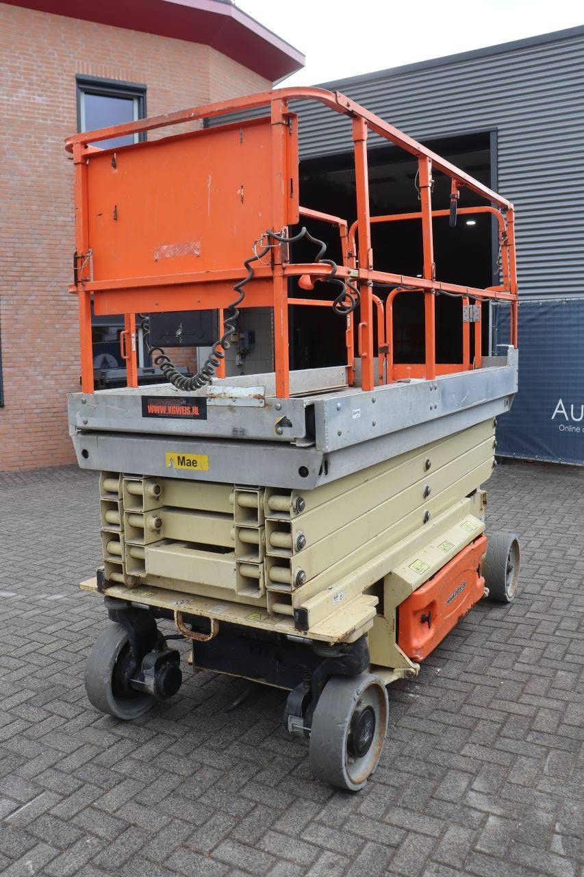 Scherenbühne JLG 3246 ES Electric 11,68 m 2011