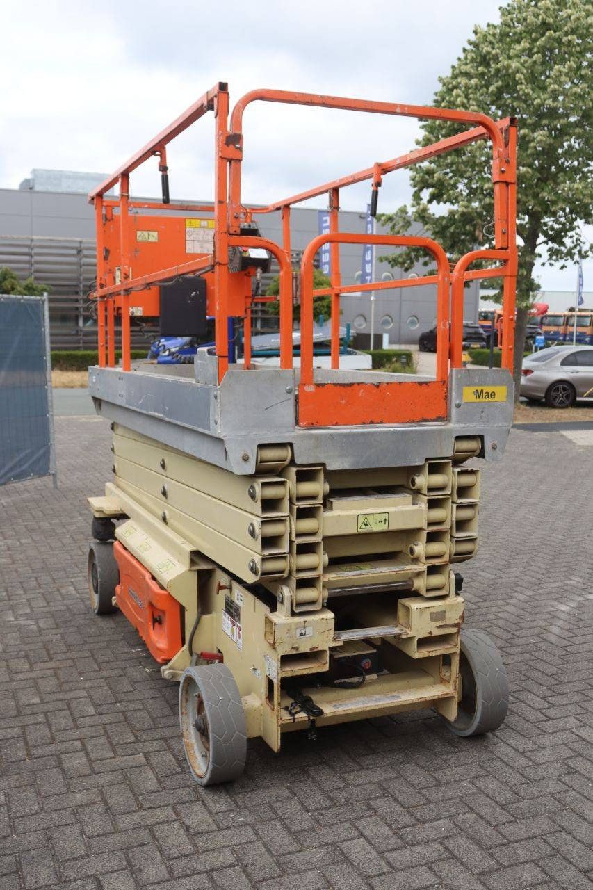 Scherenbühne JLG 3246 ES Electric 11,68 m 2011
