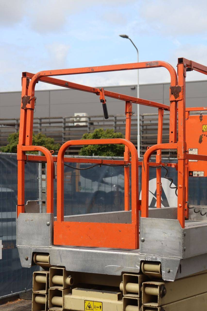 Scherenbühne JLG 3246 ES Electric 11,68 m 2011