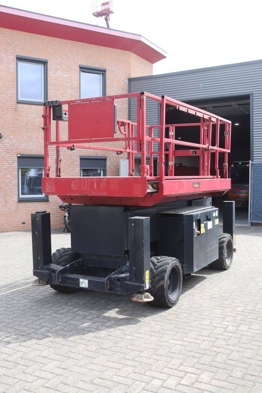 Scissor lift Genie GS-3369 Diesel 11.96m 2012