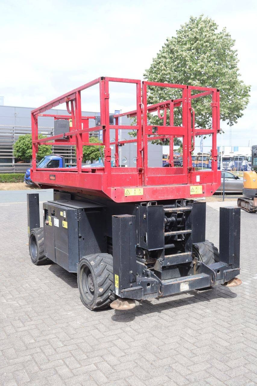 Scissor lift Genie GS-3369 Diesel 11.96m 2012