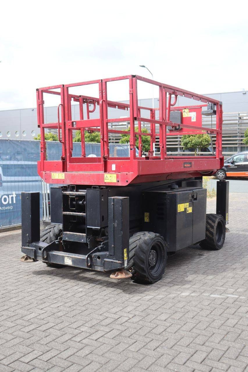 Scissor lift Genie GS-3369 Diesel 11.96m 2012