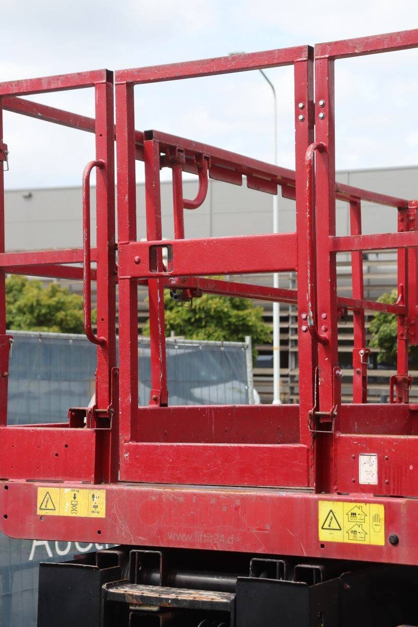 Scissor lift Genie GS-3369 Diesel 11.96m 2012