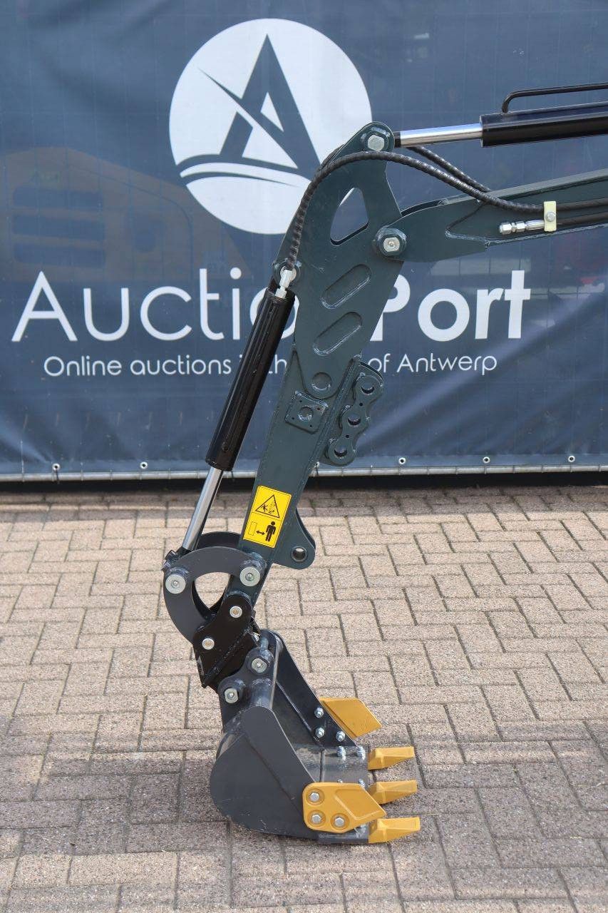 Eagle Machinery EB14 Diesel Mini Excavator 2026 New