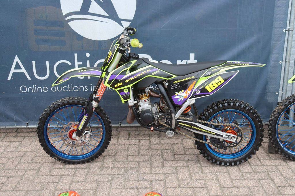 Set Van 2 Crossmotoren KTM 85-SX 17/14 Benzine 2017 Met Onderdelen (Marge)