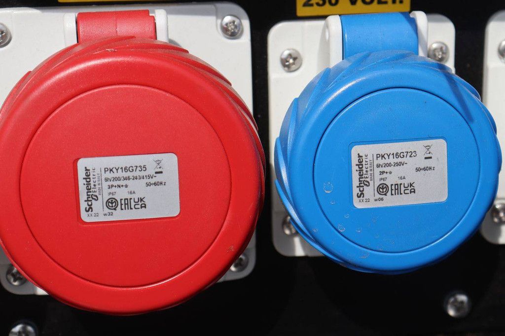 Batch of Schneider CBR25-SCH 230/400V 2022 Power Distribution Boxes