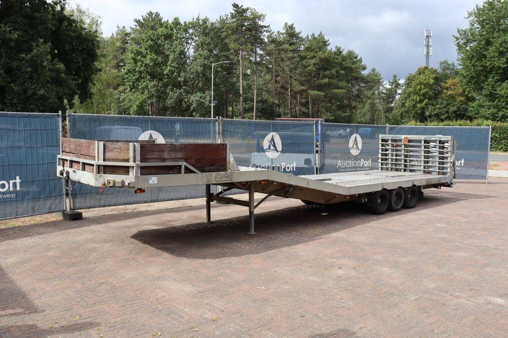 Machinetransporter Veldhuizen Baveco P26-1 6500kg 1997 (Marge)