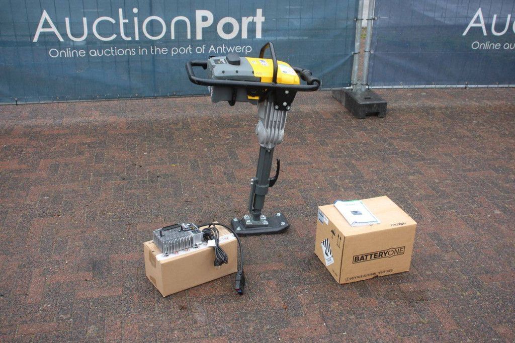 Wacker Neuson Stampfer AS 30 Elektrische Vibrationsplatte Neu