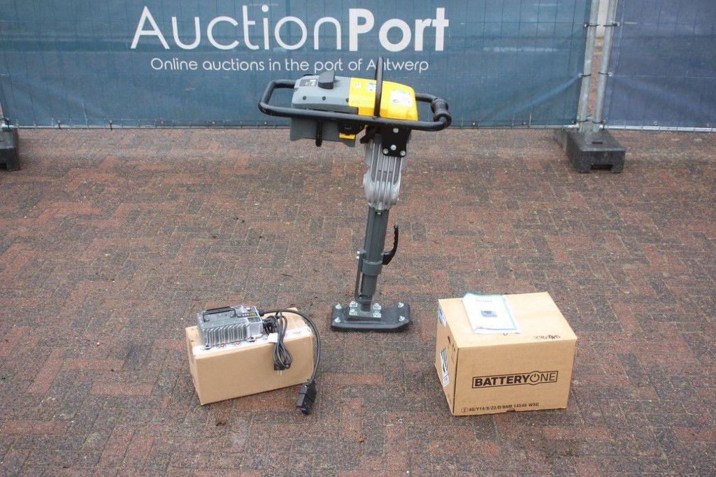Wacker Neuson Stampfer AS 30 Elektrische Vibrationsplatte Neu