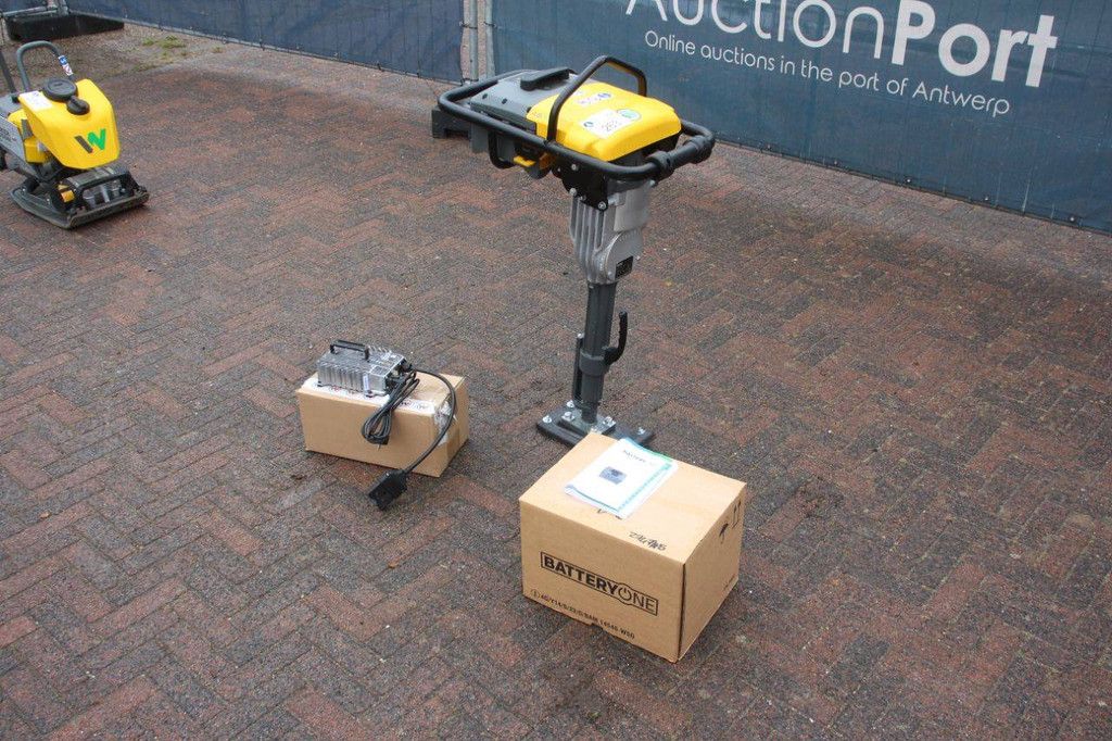 Wacker Neuson Stampfer AS 30 Elektrische Vibrationsplatte Neu