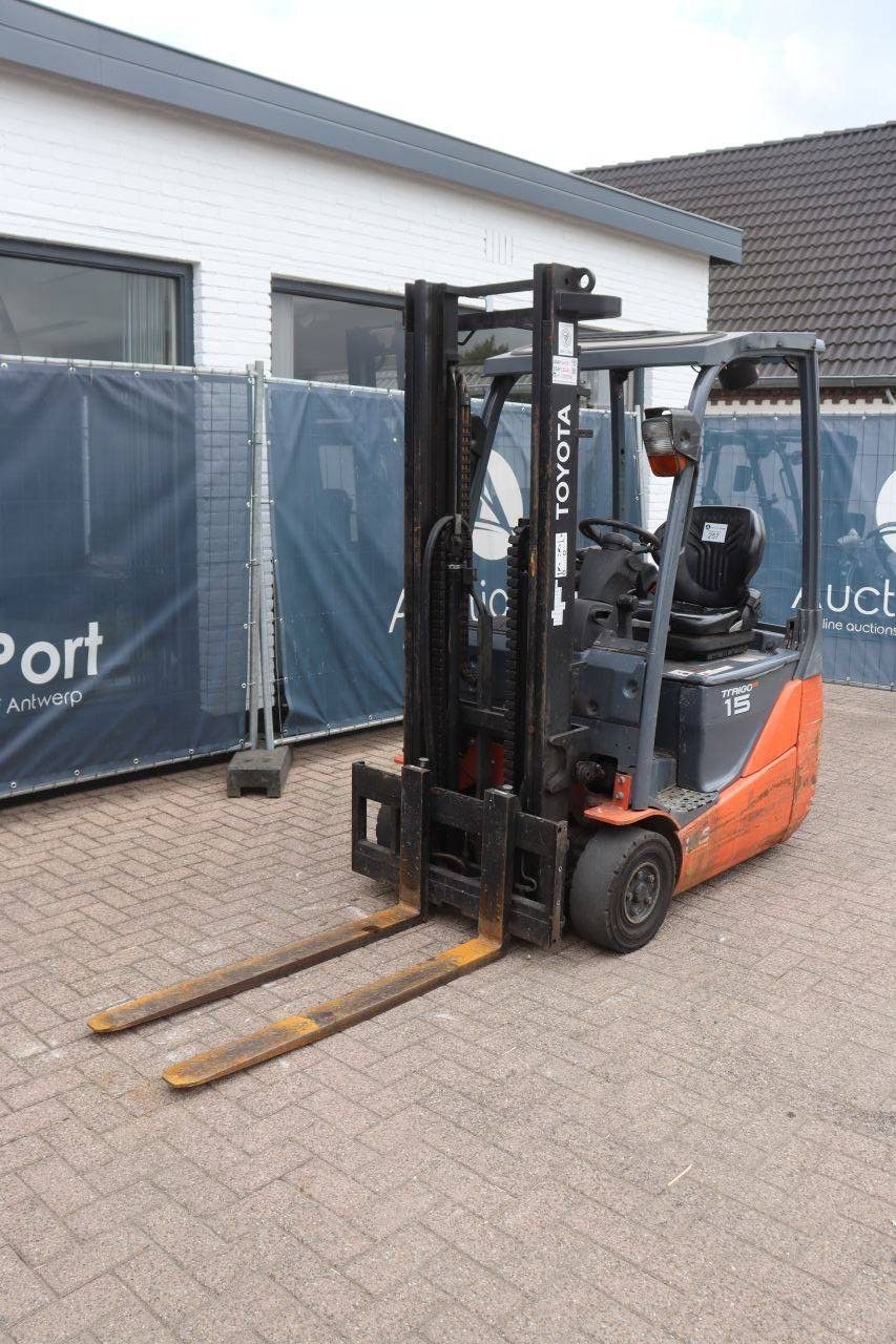 Toyota 8FBET15 Electric Forklift 1500kg 3.3m 2013
