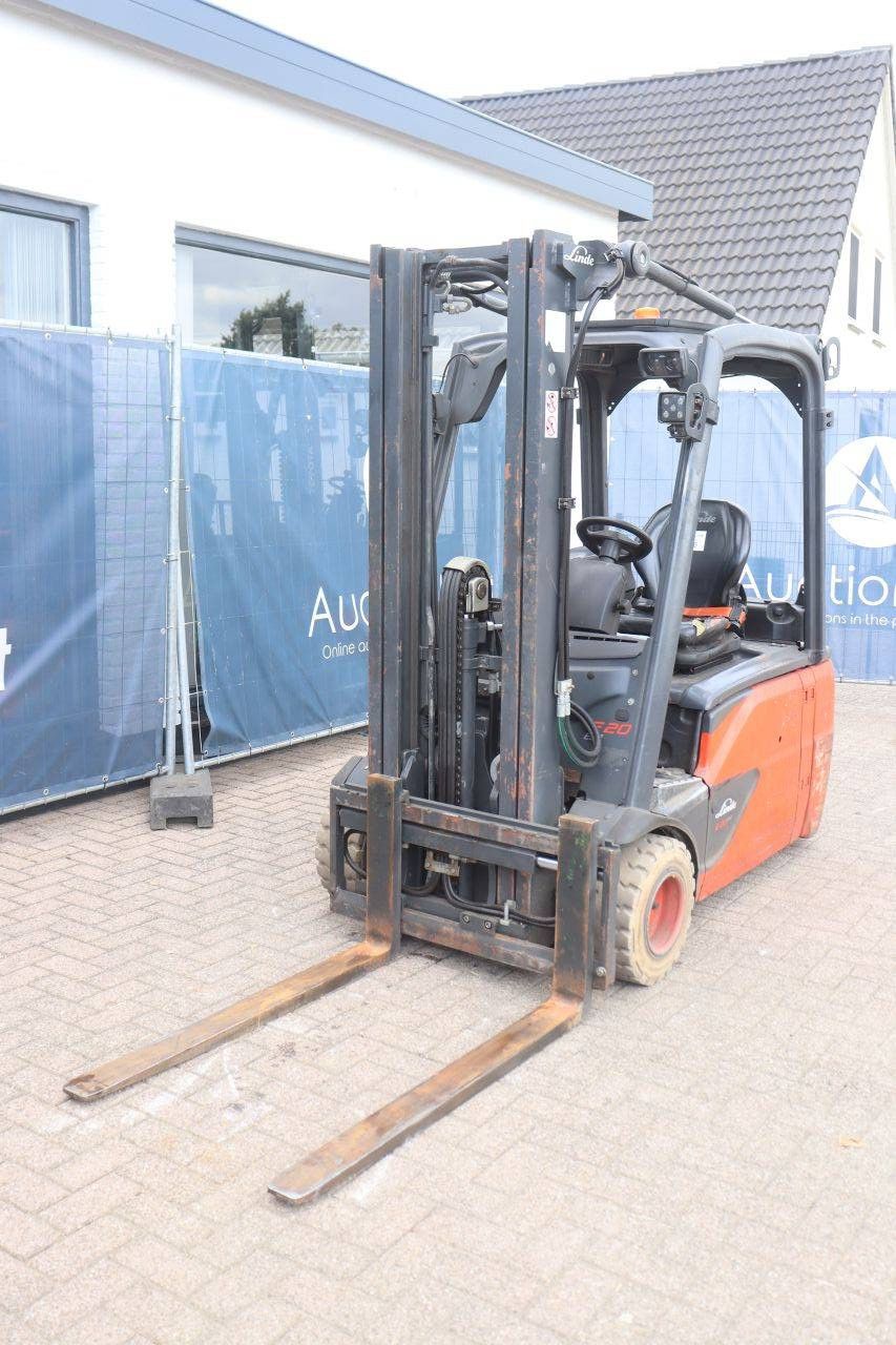 Linde E20L-02 Electric Forklift 2000kg 2015