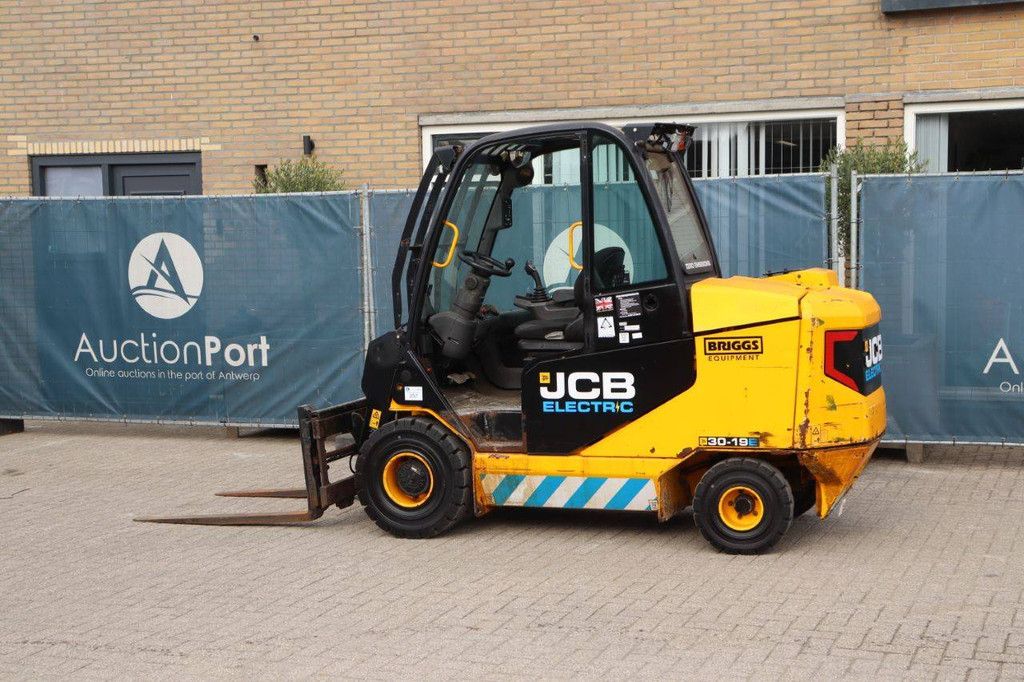 JCB 30-19E Elektrischer Teleskoplader 3000 kg 4 m 2021